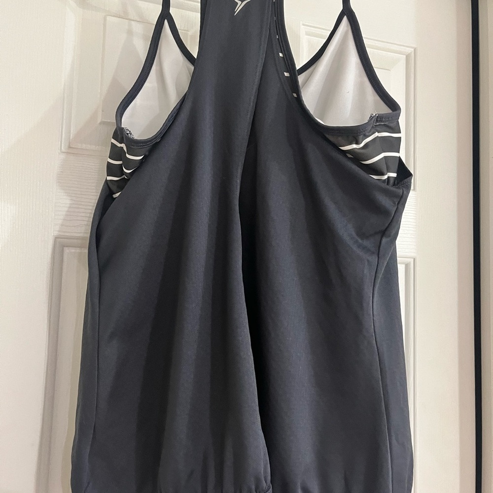 Old Navy large workout shirt with built in sports bra